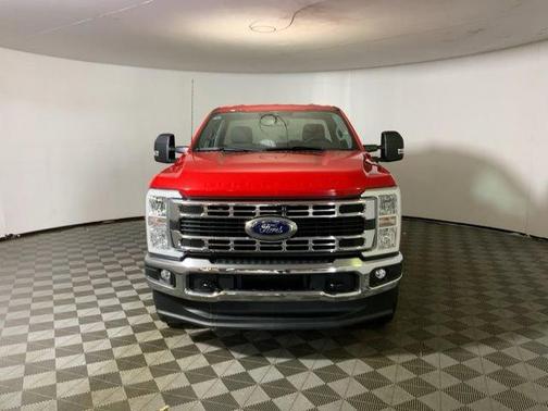 Race Red 2023 Ford F-250 XLT