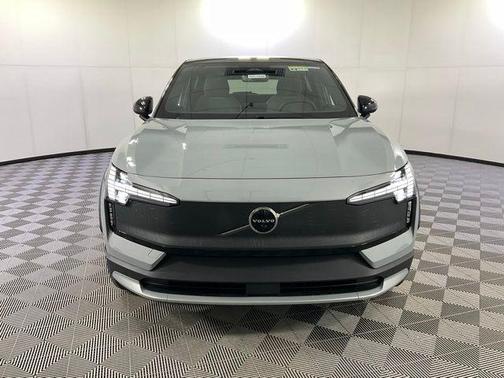 Vapour Grey 2026 Volvo EX30 TWIN MOTOR CROSS COUNTRY ULTRA