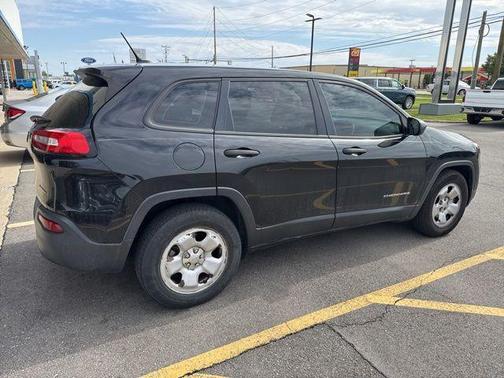 Brilliant Black Crystal Pearlcoat 2016 Jeep Cherokee Sport