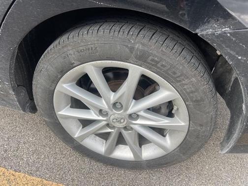 2012 Toyota Prius v Two