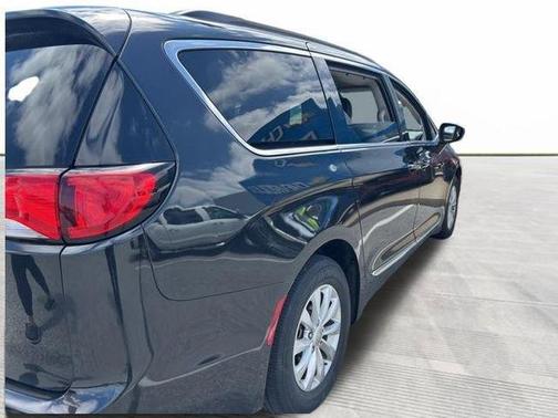 Gray 2017 Chrysler Pacifica Touring-L