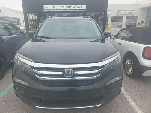 Crystal Black Pearl 2017 Honda Pilot Elite