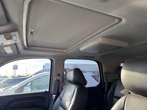 Summit White 2014 GMC Yukon Denali