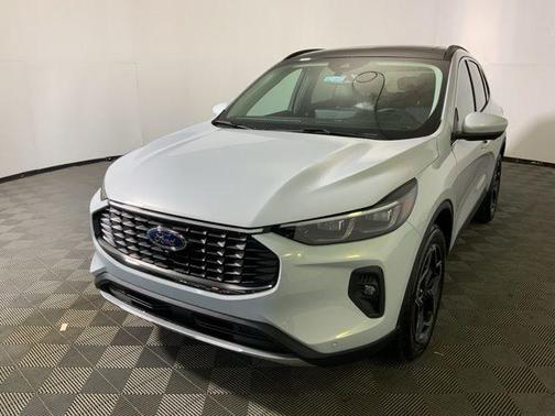 2026 Ford Escape Platinum