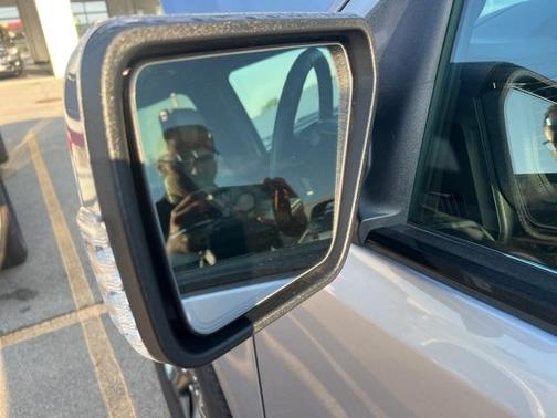 2022 Ford F-150 Lightning LARIAT