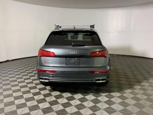 Daytona Gray Pearl Effect 2018 Audi SQ5 3.0T Prestige