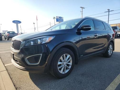 2016 Kia Sorento LX