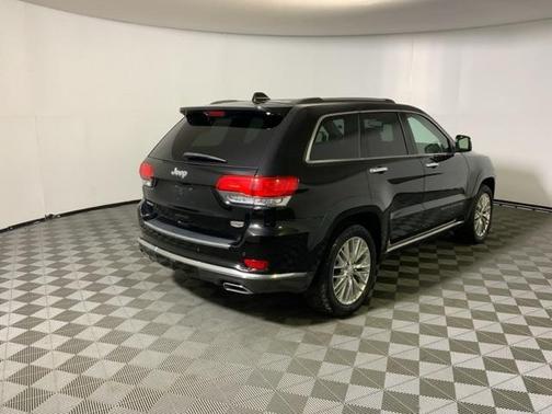 2017 Jeep Grand Cherokee Summit