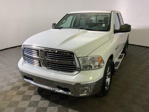 Bright White Clearcoat 2014 RAM 1500 SLT