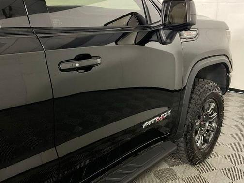 Onyx Black 2024 GMC Sierra 1500 AT4X
