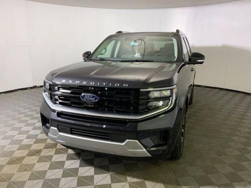 Dark Matter Gray Metallic 2026 Ford Expedition Platinum