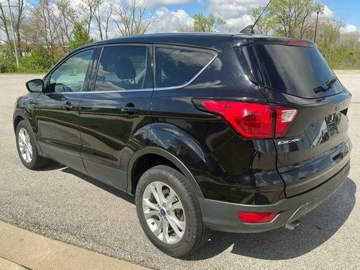 Black 2019 Ford Escape SE