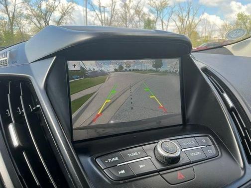 Black 2019 Ford Escape SE