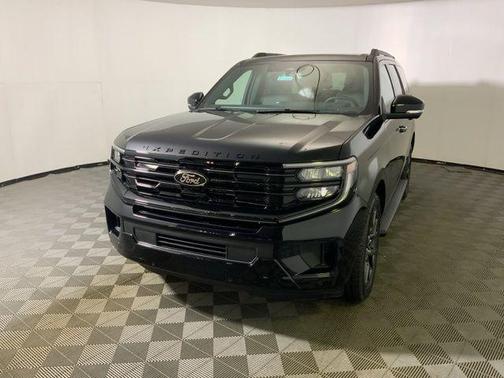 Agate Black Metallic 2026 Ford Expedition Platinum