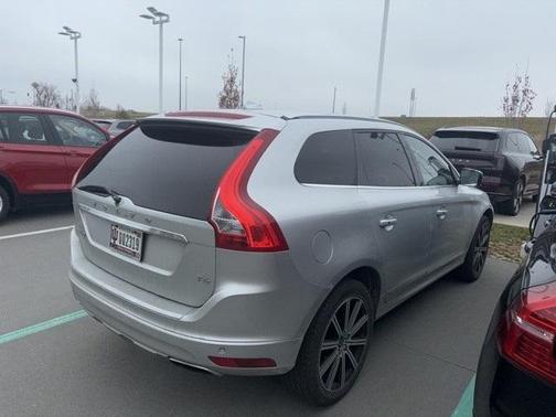 2016 Volvo XC60 T6 Drive-E Platinum