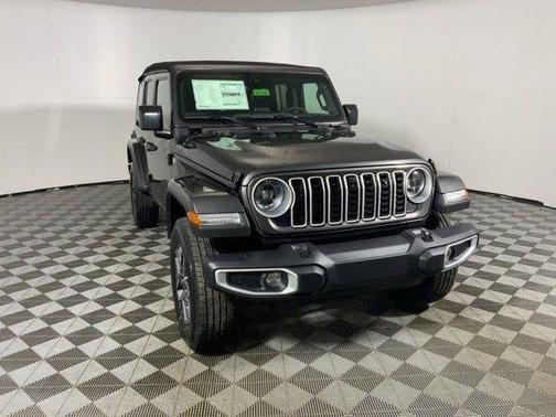 Granite Crystal Clearcoat Metallic 2024 Jeep Wrangler Sahara
