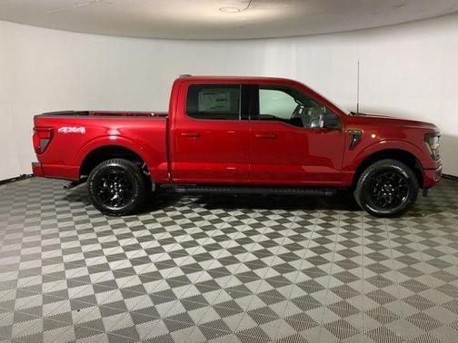 Rapid Red Metallic Tinted Clearcoat 2025 Ford F-150 XLT