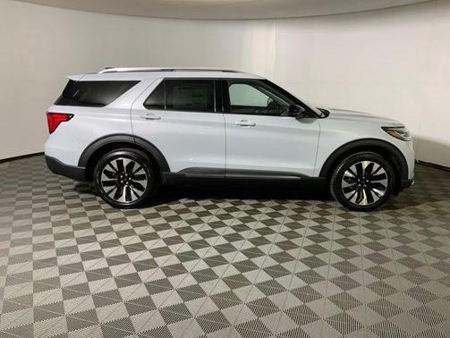 Space White Metallic 2026 Ford Explorer Platinum