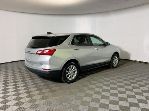 Silver Ice Metallic 2021 Chevrolet Equinox 1LT