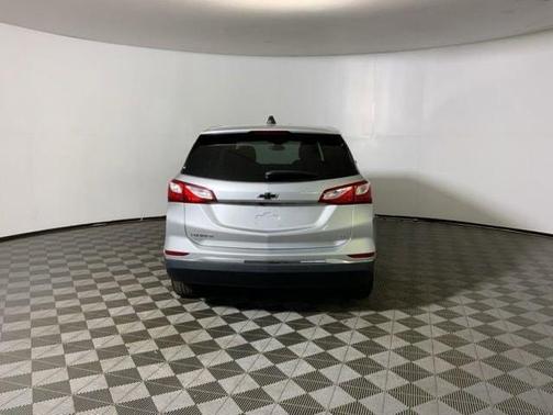 Silver Ice Metallic 2021 Chevrolet Equinox 1LT