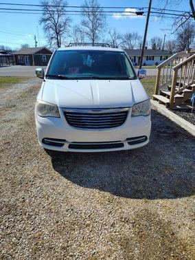 2013 Chrysler Town & Country Touring-L