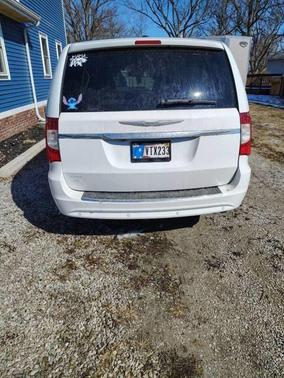 2013 Chrysler Town & Country Touring-L