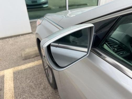 2016 Hyundai Azera Base