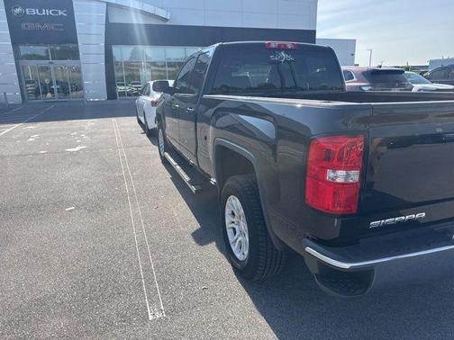 Onyx Black 2015 GMC Sierra 1500 SLE