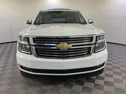Summit White 2020 Chevrolet Suburban Premier