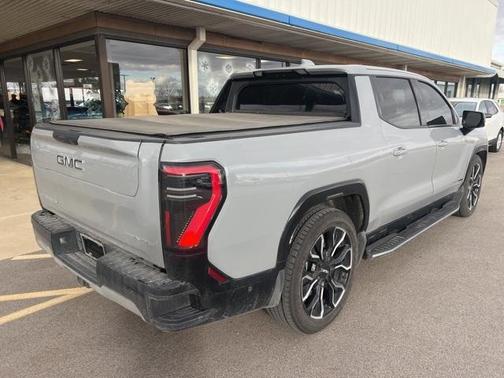 2024 GMC Sierra EV Denali