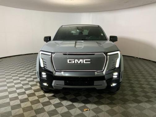 2024 GMC Sierra EV Denali