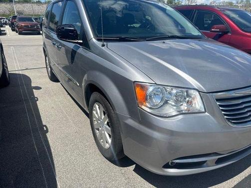 Billet Silver Metallic Clearcoat 2016 Chrysler Town & Country Touring