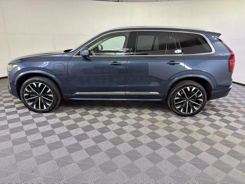 Denim Blue 2025 Volvo XC90 Plug-In Hybrid T8 Ultra 7-Seater