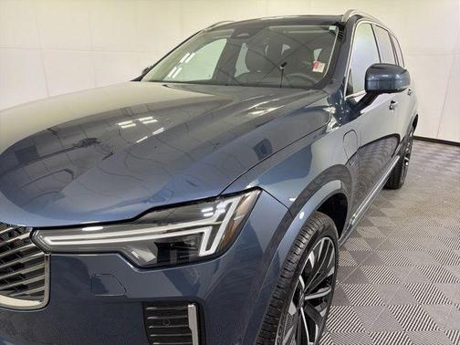 Denim Blue 2025 Volvo XC90 Plug-In Hybrid T8 Ultra 7-Seater