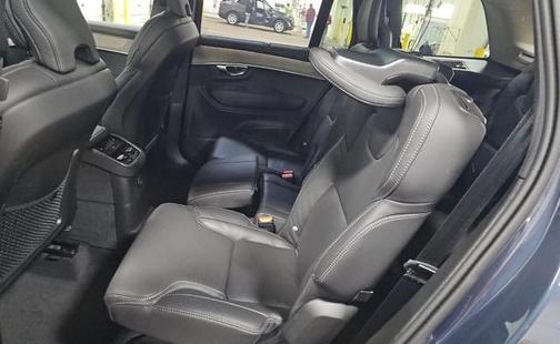 Denim Blue 2025 Volvo XC90 Plug-In Hybrid T8 Ultra 7-Seater