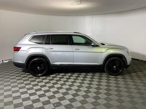 2018 Volkswagen Atlas 3.6L SEL Premium