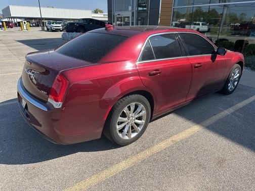 2016 Chrysler 300 Limited