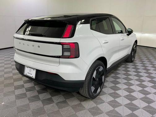Crystal White 2026 Volvo EX30 Twin Motor Plus
