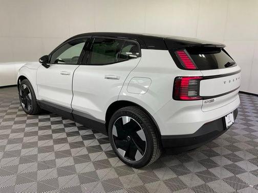 Crystal White 2026 Volvo EX30 Twin Motor Plus