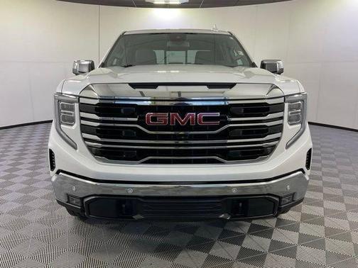 White Frost Tri-Coat 2024 GMC Sierra 1500 SLT