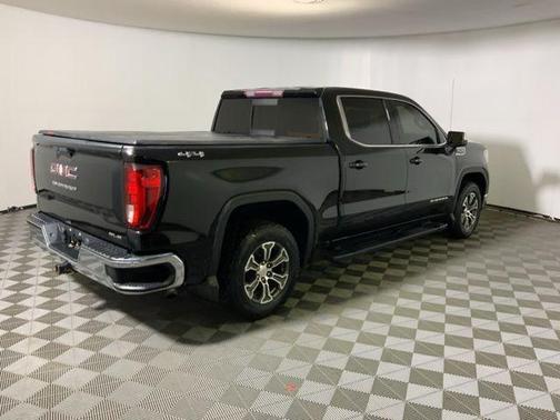 Onyx Black 2019 GMC Sierra 1500 SLE