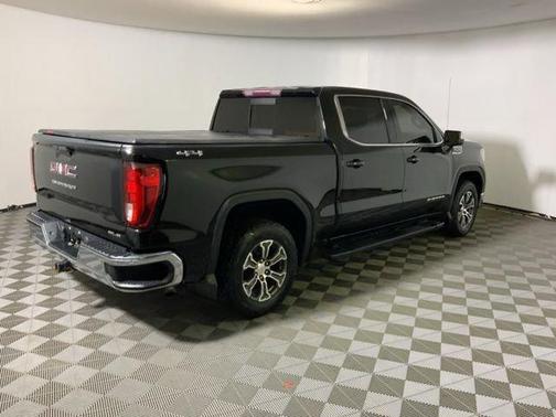 Onyx Black 2019 GMC Sierra 1500 SLE