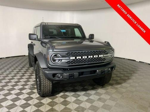 Carbonized Gray Metallic 2025 Ford Bronco Badlands