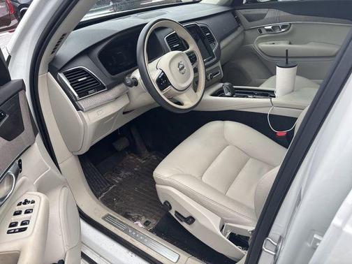 Crystal White 2024 Volvo XC90 B6 Plus Bright Theme 7-Seater