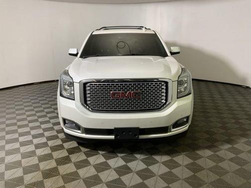 White Frost Tri-Coat 2017 GMC Yukon Denali