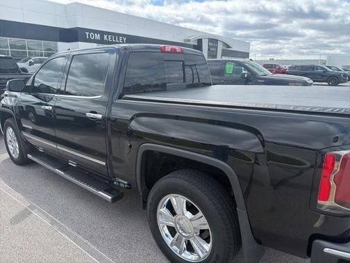 Onyx Black 2017 GMC Sierra 1500 SLT
