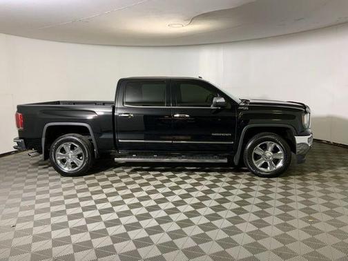 Onyx Black 2017 GMC Sierra 1500 SLT