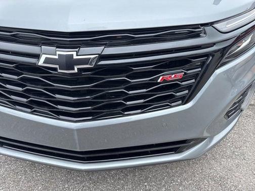 Sterling Gray Metallic 2024 Chevrolet Equinox RS