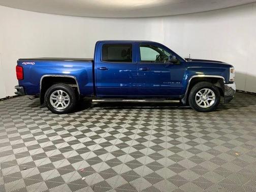 Deep Ocean Blue Metallic 2017 Chevrolet Silverado 1500 LT
