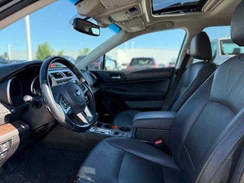 Crystal Black Silica 2016 Subaru Outback 3.6R Limited